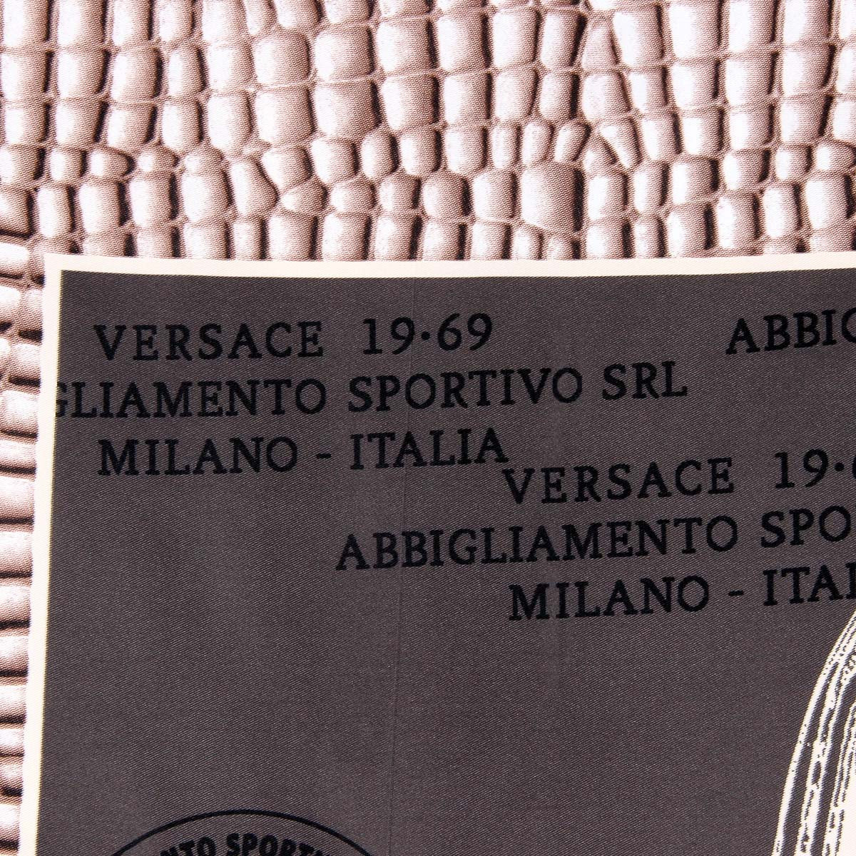 Sciarpa da donna V 1969 Italia